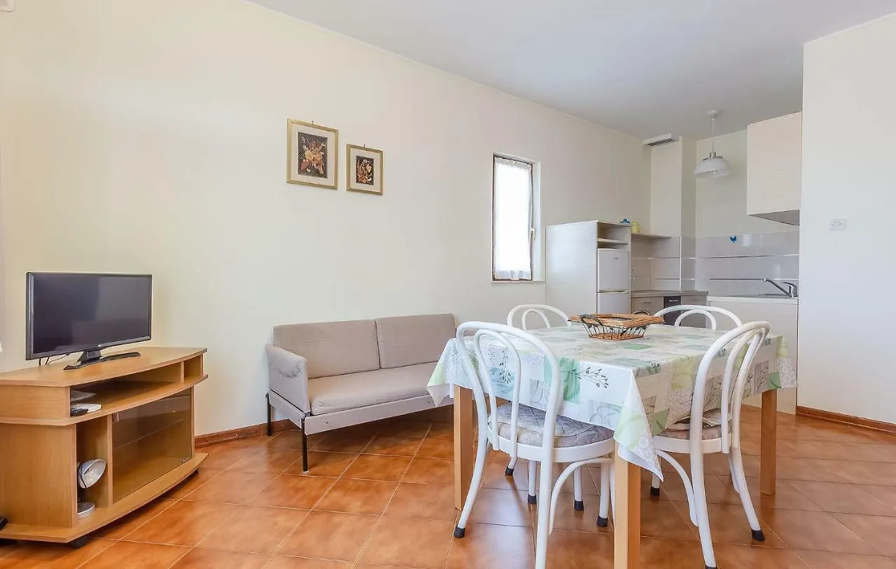 Palmira Apartment Porec